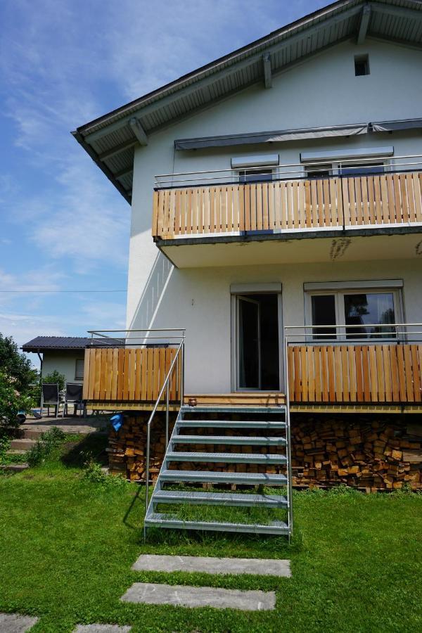 Wohnung Erdgeschoss Mit 3 Schlafzimmer In Ruhiger Gegend Mader Esterno foto