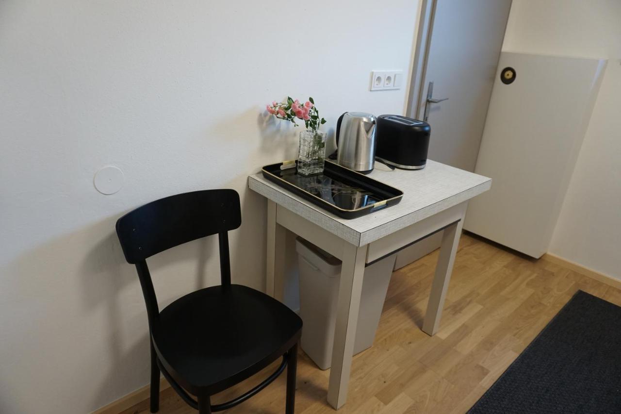 Wohnung Erdgeschoss Mit 3 Schlafzimmer In Ruhiger Gegend Mader Esterno foto